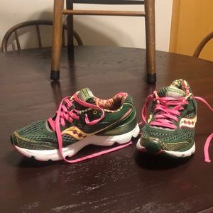Running/workout shoes